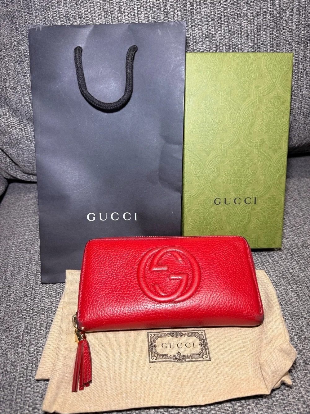 Gucci Soho GG logo zip-around Red Leather wallet Authentic